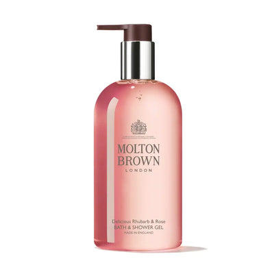 Molton Brown - Delicious Rhubarb & Rose Bath & Shower Gel im eleganten, rosafarbenen Spender mit fruchtig-blumiger Duftnote