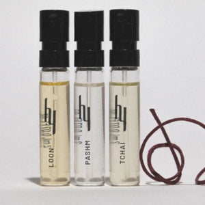 Hima Jomo - Discovery Set - Treasures Collection mit drei 2ml Duftproben in klaren Sprühflakons und schwarzem Verschluss