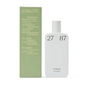 27 87 Perfumes - flâneur Parfum in schlichtem weißem Flakon neben grünem Karton mit literarischem Textdesign