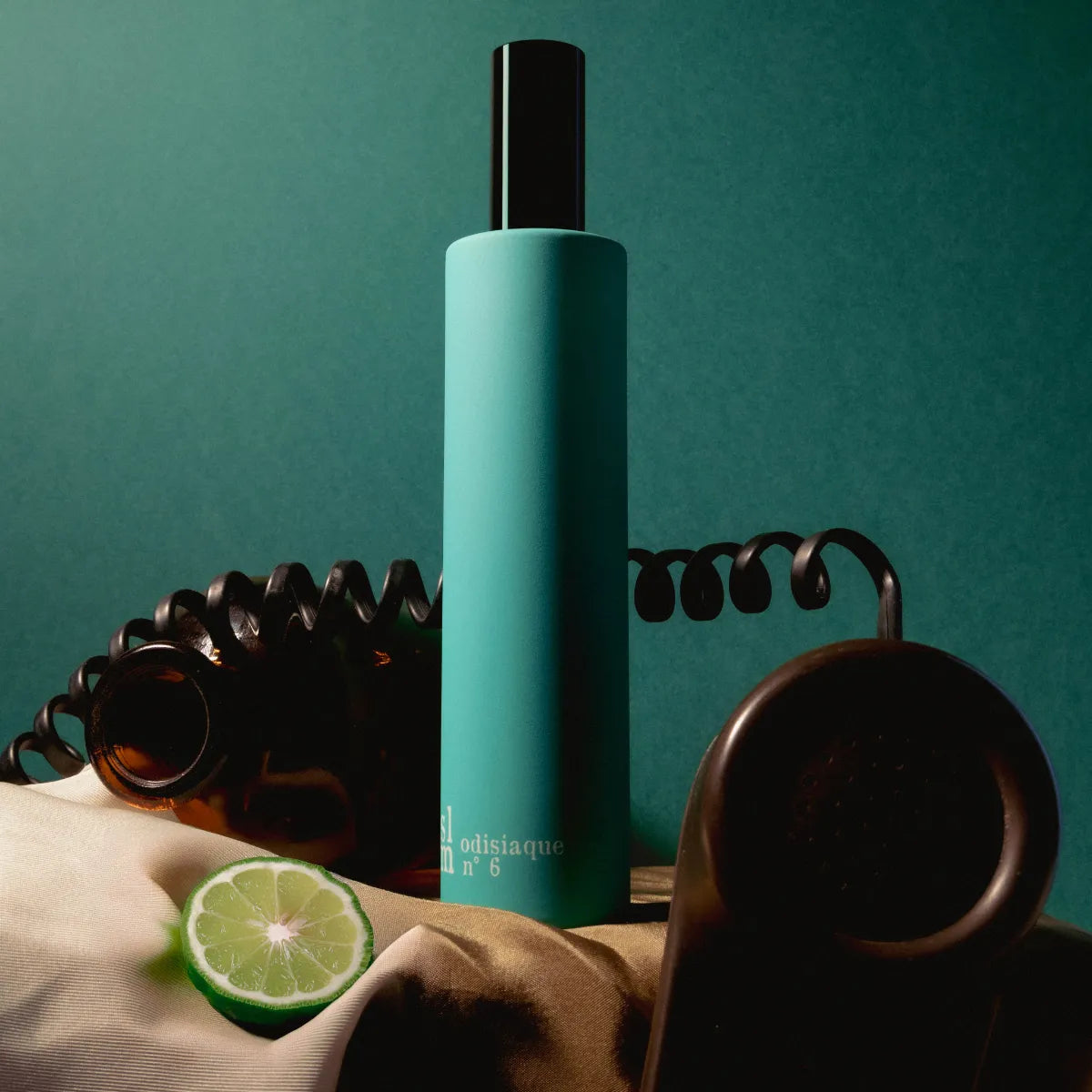 Sous Le Manteau - Odisiaque N°6