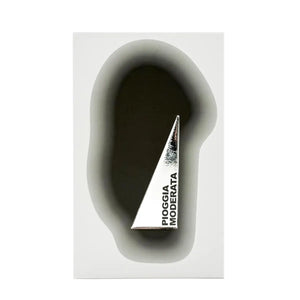 Filippo Sorcinelli - Atmosphere d’Emotion - Pioggia Moderata Parfumflakon mit spiegelnder silberner Oberfläche vor abstraktem Schatten