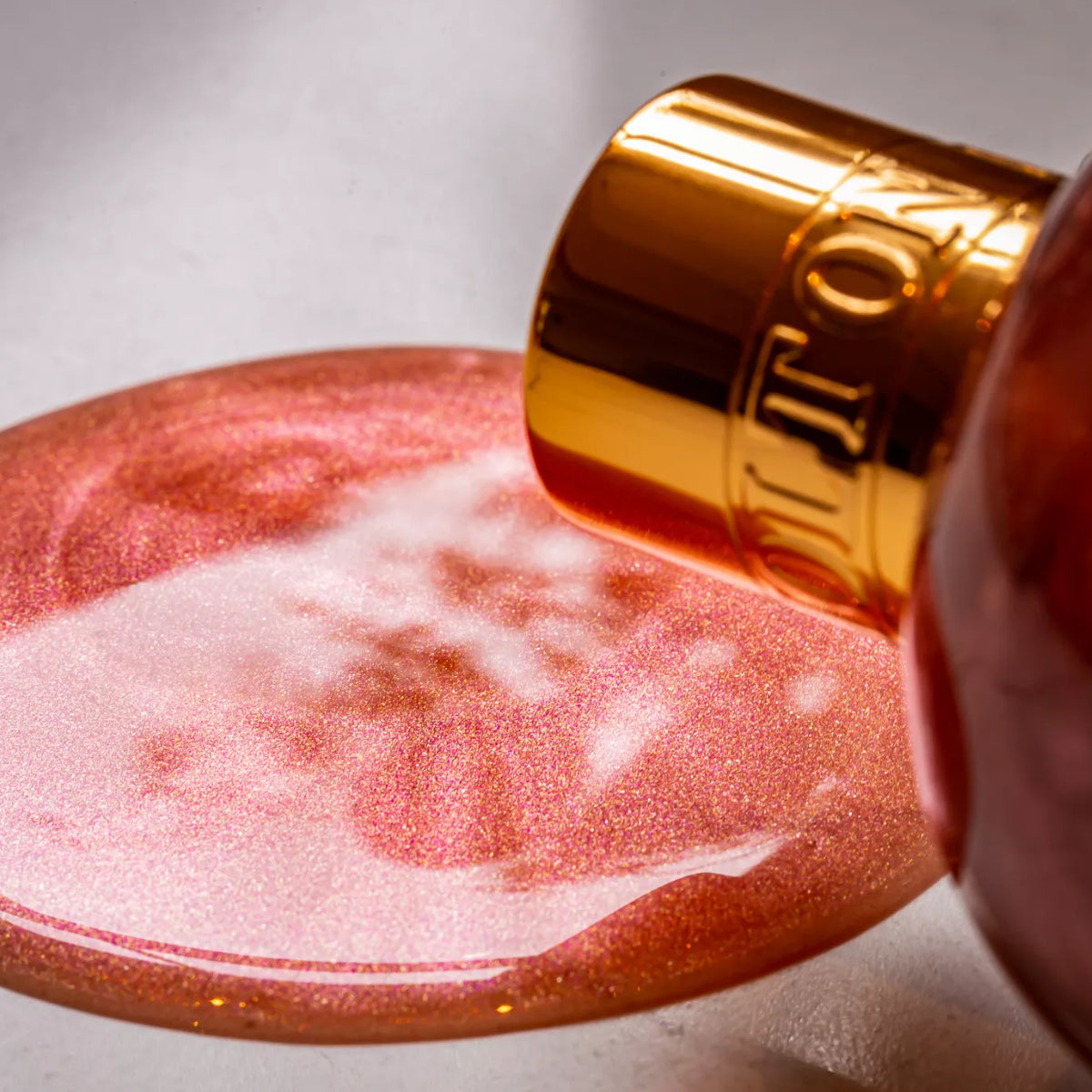 Molton Brown - Rose Dunes - Bath & Shower Gel