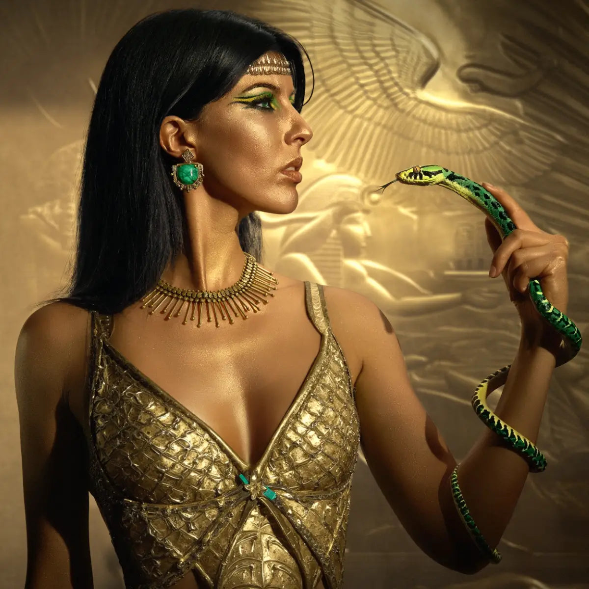Stéphane Humbert Lucas 777 - The Queen and the Viper